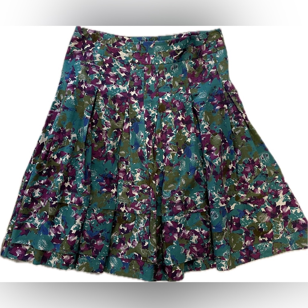 Pleated full skirt in abstract floral print
